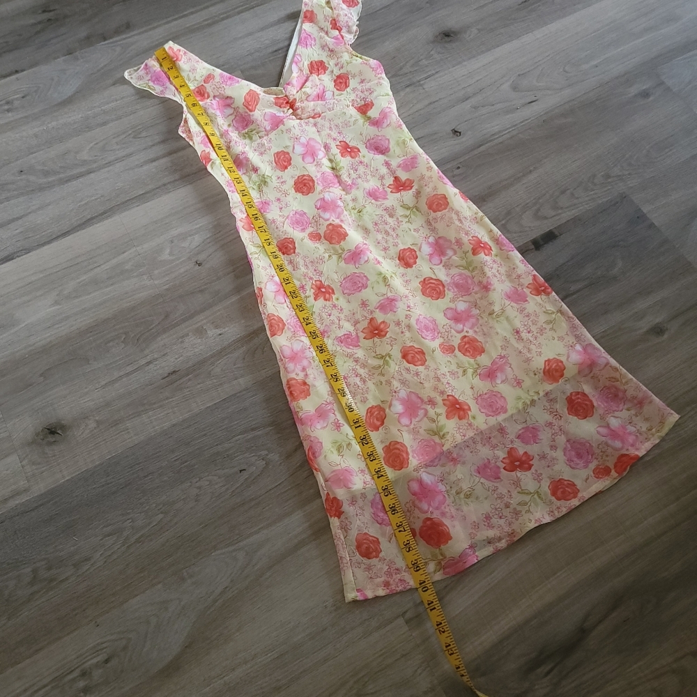 *sold* 90s Vintage Spring Floral Mini Dress - Picture 14 of 15